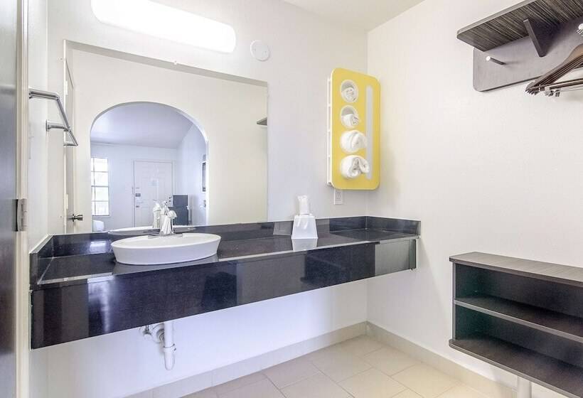 디럭스 룸, Motel 6 Canton, Tx