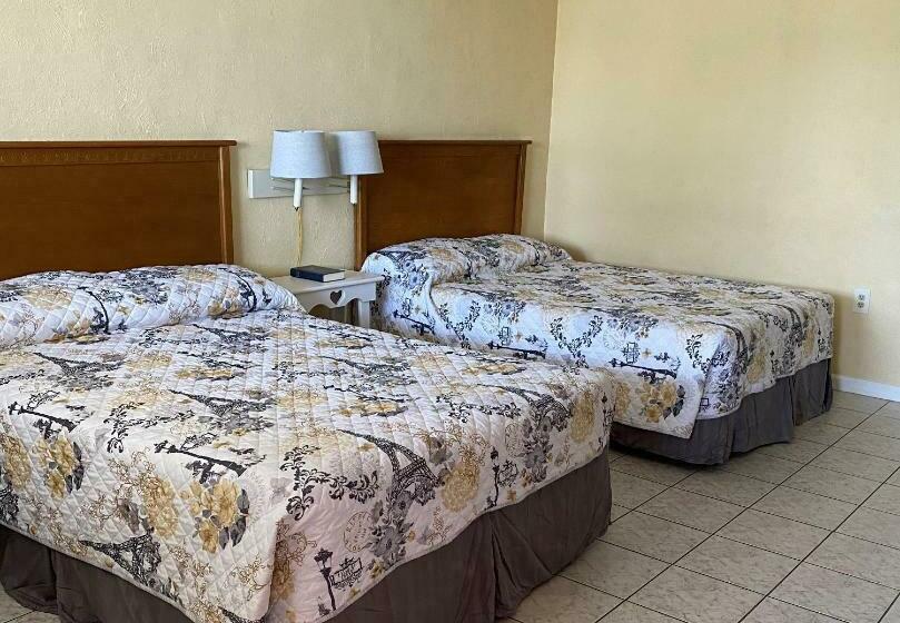 Четырехместный Номер Классик, Ocean Cove Motel