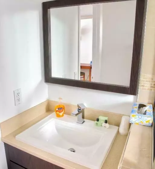 スタンダードスタジオ, Prestige Hotel Vero Beach