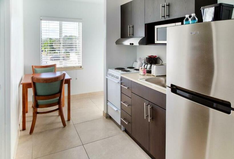 إستوديو قياسى سرير كينج, Prestige Hotel Vero Beach