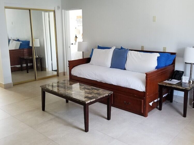 Апартаменты 2 Спальни, Prestige Hotel Vero Beach