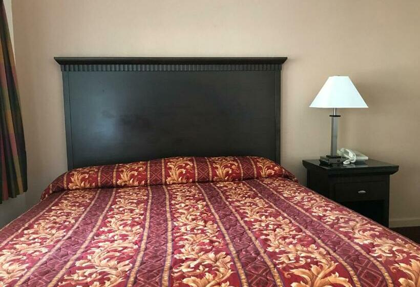 キングサイズベッドのスタンダードルーム, Townhouse Motel