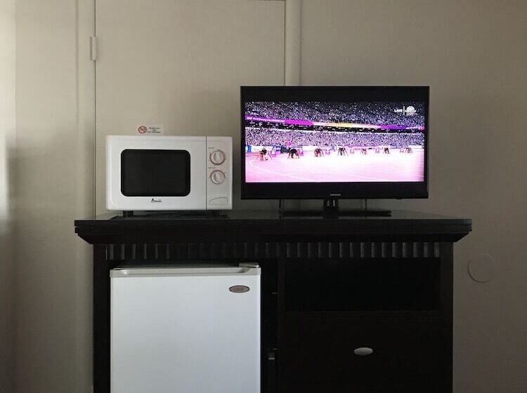 スタンダードルーム, Townhouse Motel