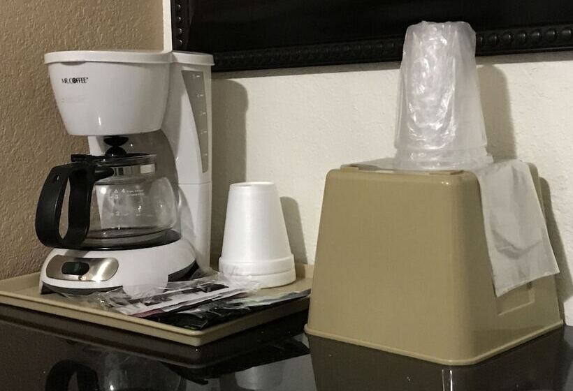 スタンダードルーム, Townhouse Motel