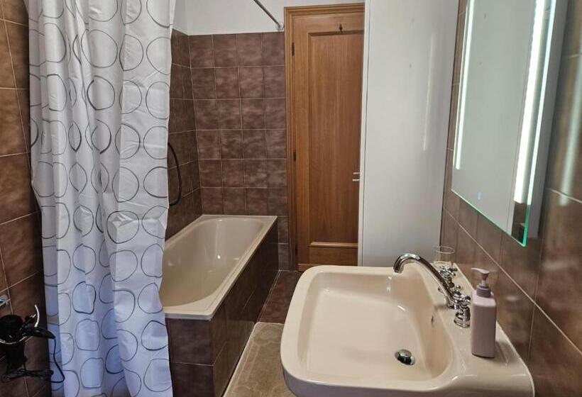 Номер Стандарт, Bed And Breakfast Demma