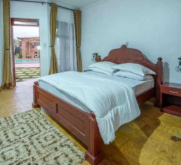 Economy-huone, Sprunger Avenue   Tulia Homes