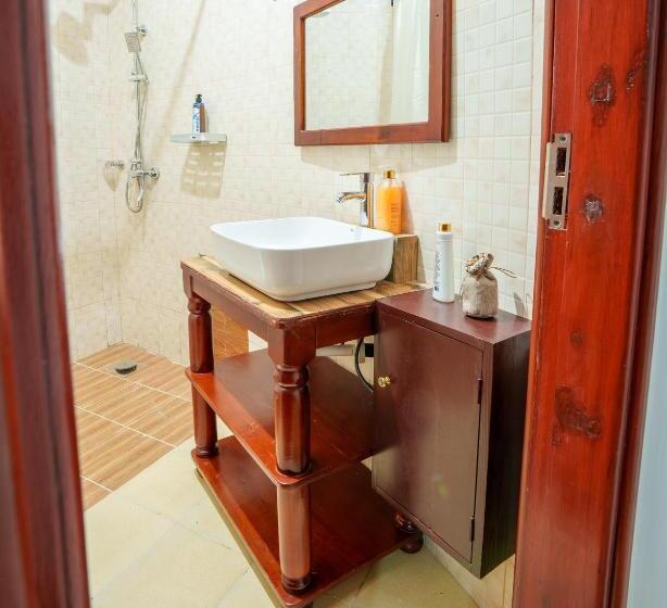 이코노미 룸, Sprunger Avenue   Tulia Homes