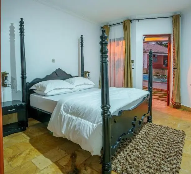 Economy-huone, Sprunger Avenue   Tulia Homes