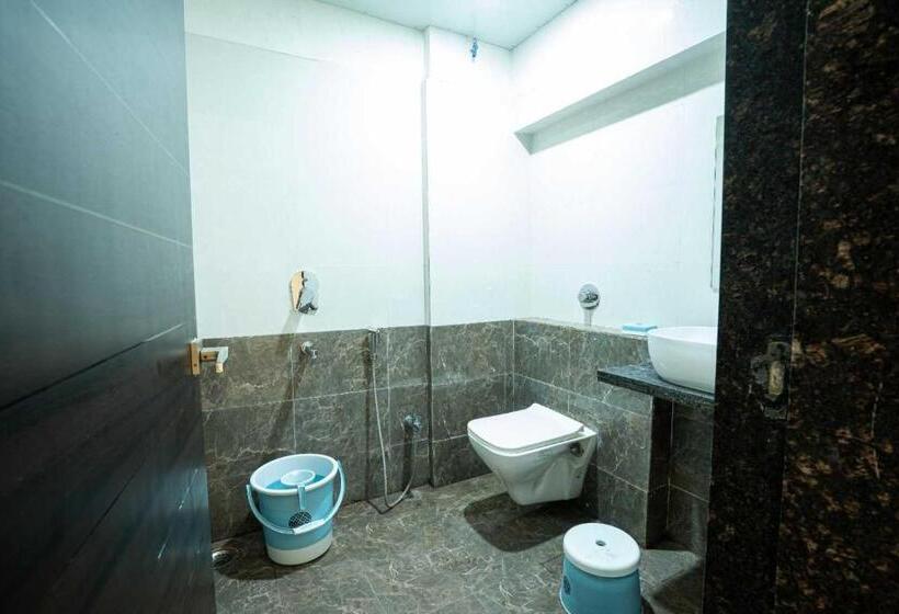 Трехместный Номер Классика, Collection O Hotel Chhattisgarh Palace