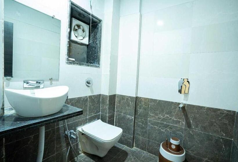 غرفة كلاسيكية ثلاثية, Collection O Hotel Chhattisgarh Palace