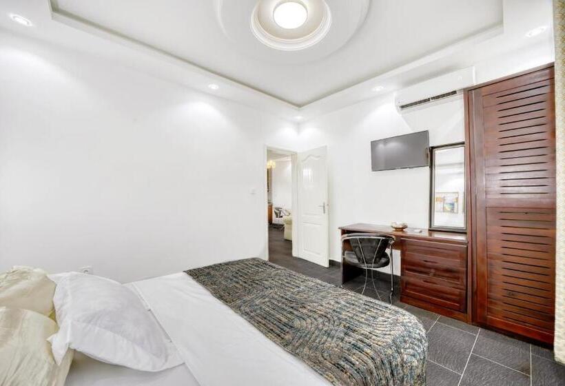 استودیوی لوکس, Cosy Home