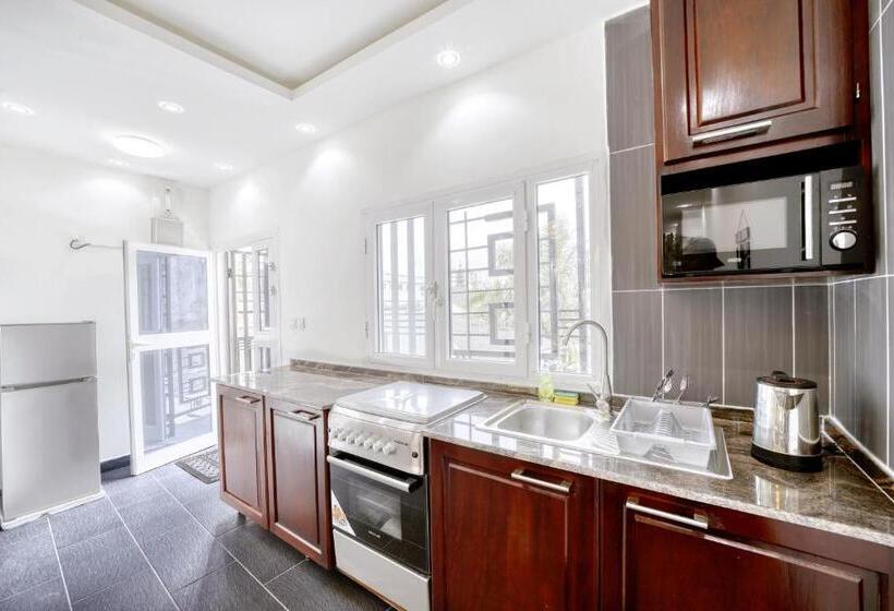 استودیوی لوکس, Cosy Home