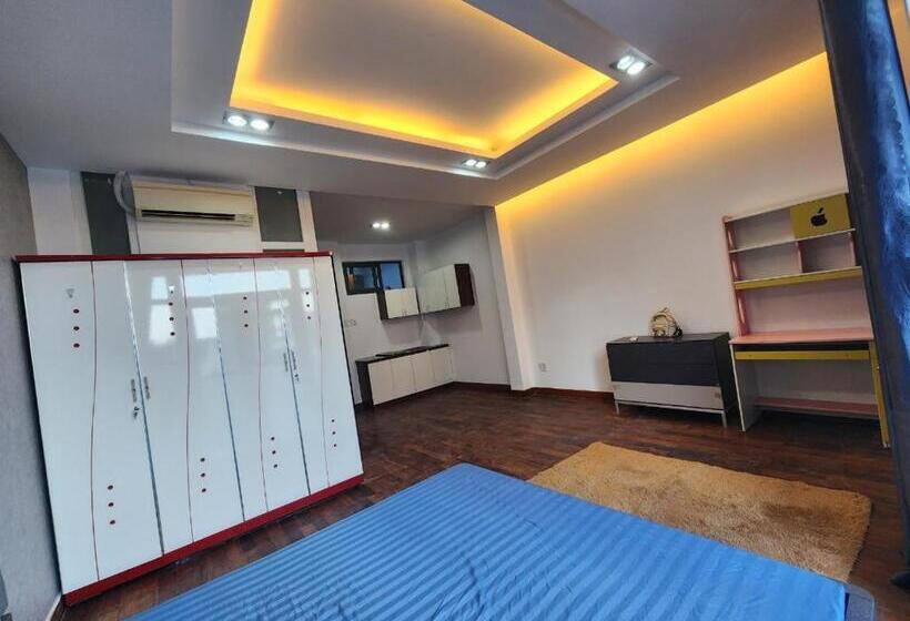 اتاق استاندارد با بالکن, Dlux Hát Giang