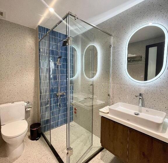 اتاق لوکس با بالکن, Hải Long Hotel 2