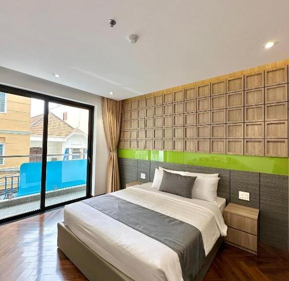 اتاق لوکس با بالکن, Hải Long Hotel 2