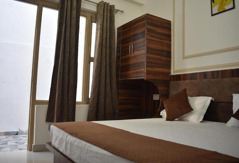 디럭스 룸, Chopta House Hotel And Restaurant