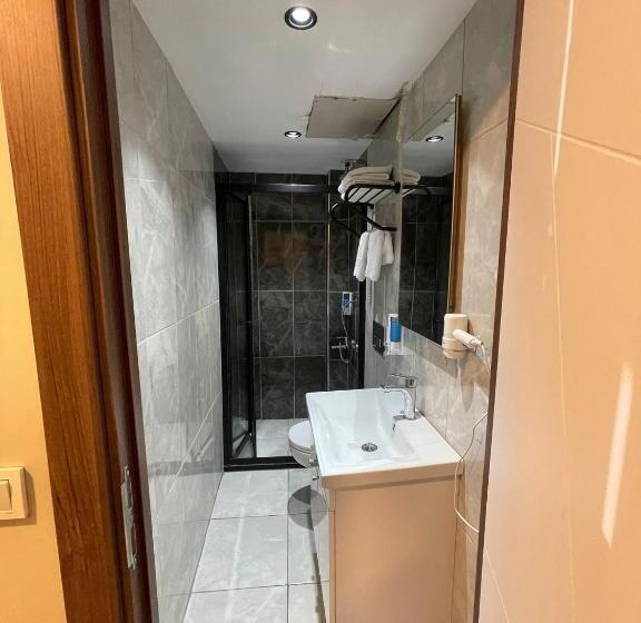 豪华套房, Edwin Plus