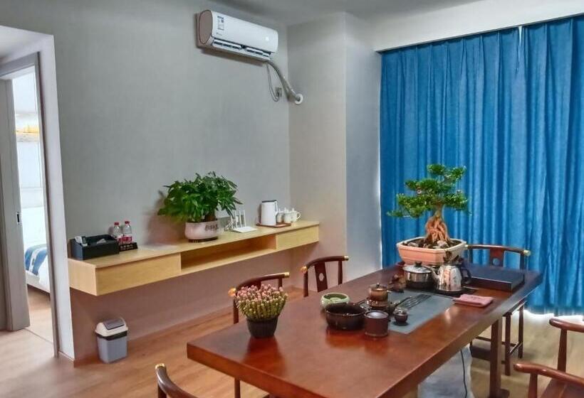 디럭스 스위트, Guangzhou Xintai