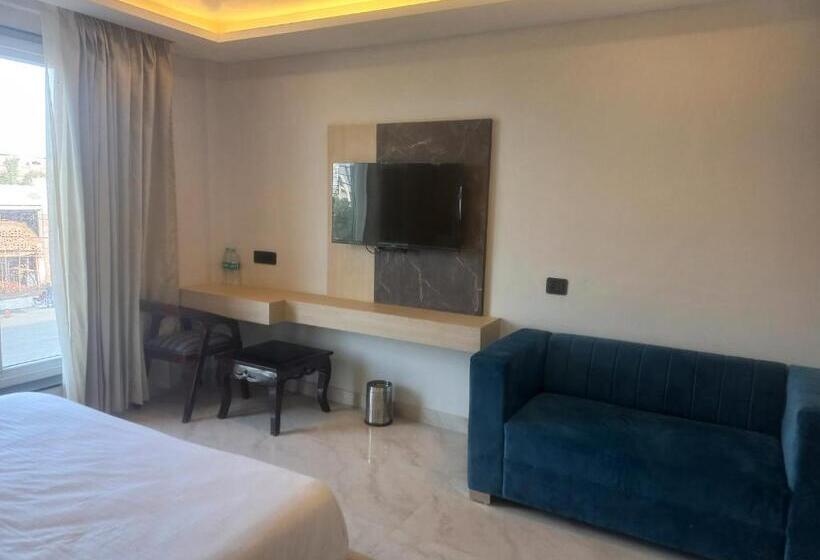 スタンダードルーム, Holiday Grand