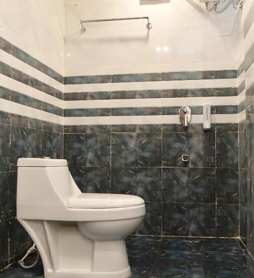 Chambre Deluxe, Treebo Park Palace