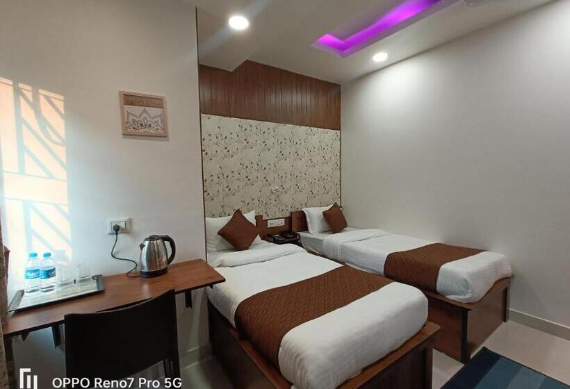 Quarto Estandar, Treebo Park Palace