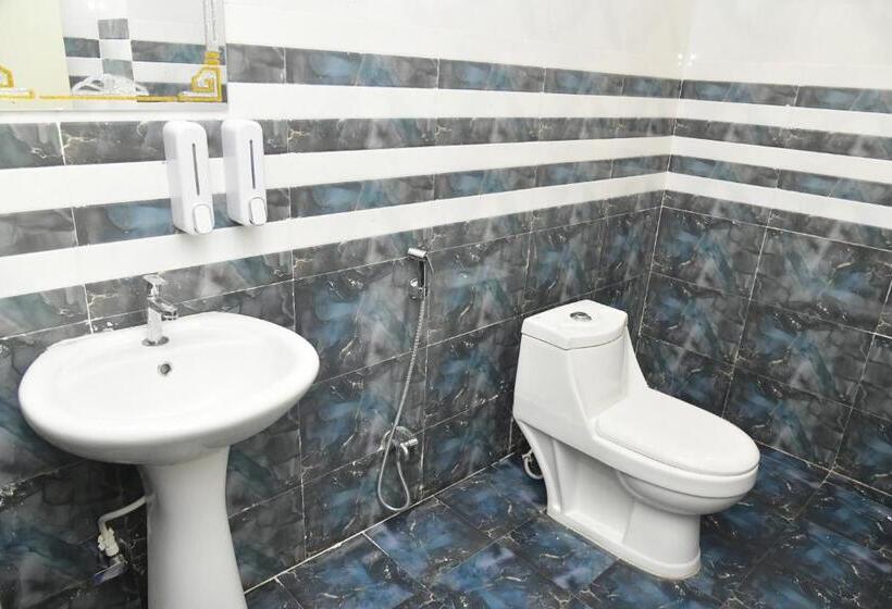 Suite, Treebo Park Palace