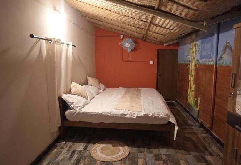 غرفة قياسية سرير كينج, Qatsyir Horizon