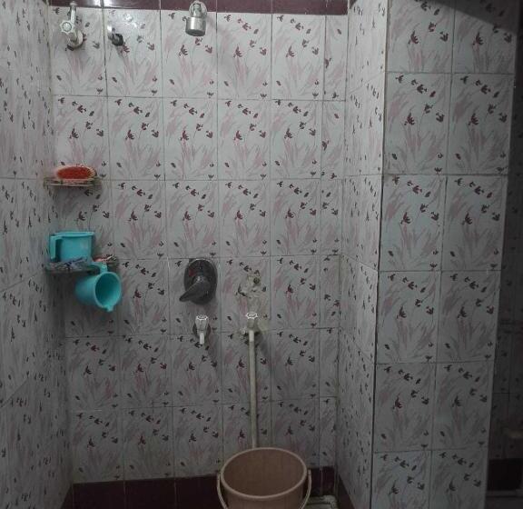 Трехместный Номер Классика, Spot On Kunj Bihari Palace