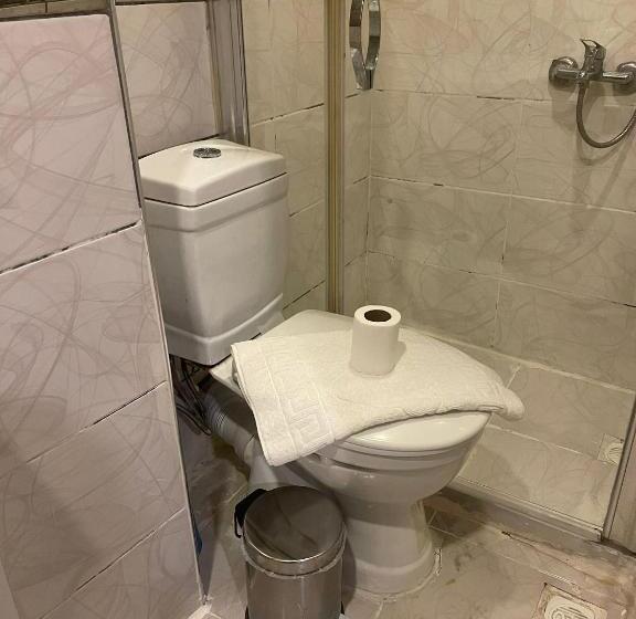 חדר סטנדרט לשלושה, Ufuk Otel