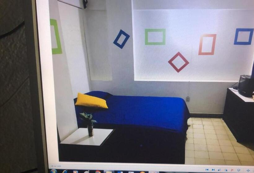 غرفة قياسية, Zócalo Abuelos