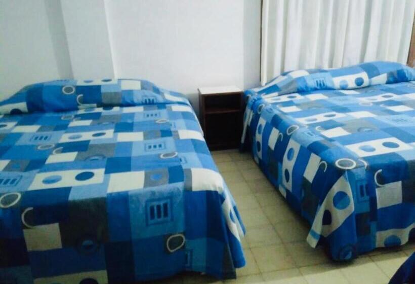 غرفة قياسية, Zócalo Abuelos