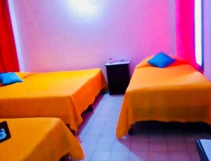 غرفة عائلية, Zócalo Abuelos