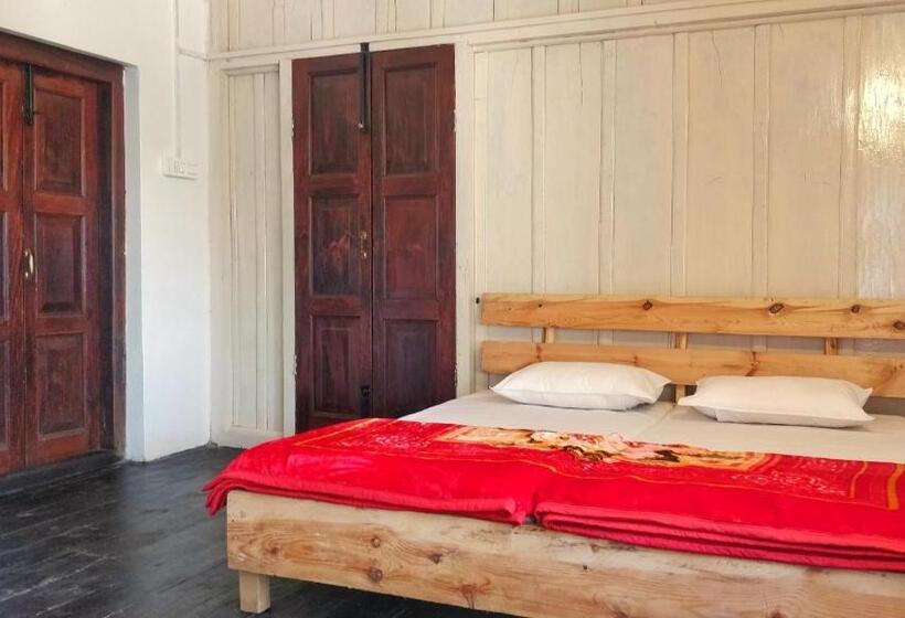 Семейный Номер Вид на Горы, Black Bear Cottage Khajjiar