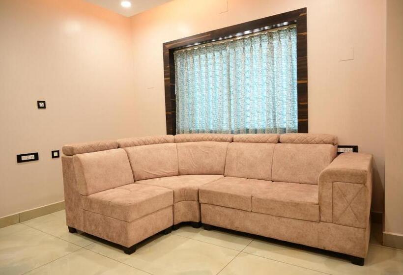 Standard Room, Shree Niwas