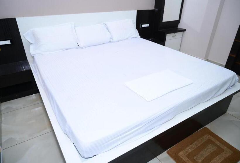 Standard Room, Shree Niwas