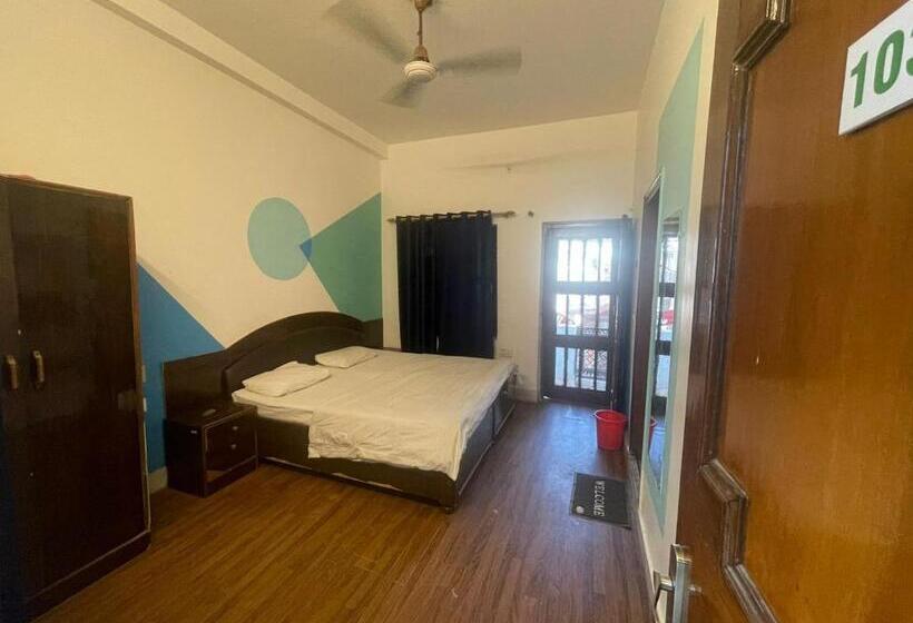 豪华房间, Unplan Hostel