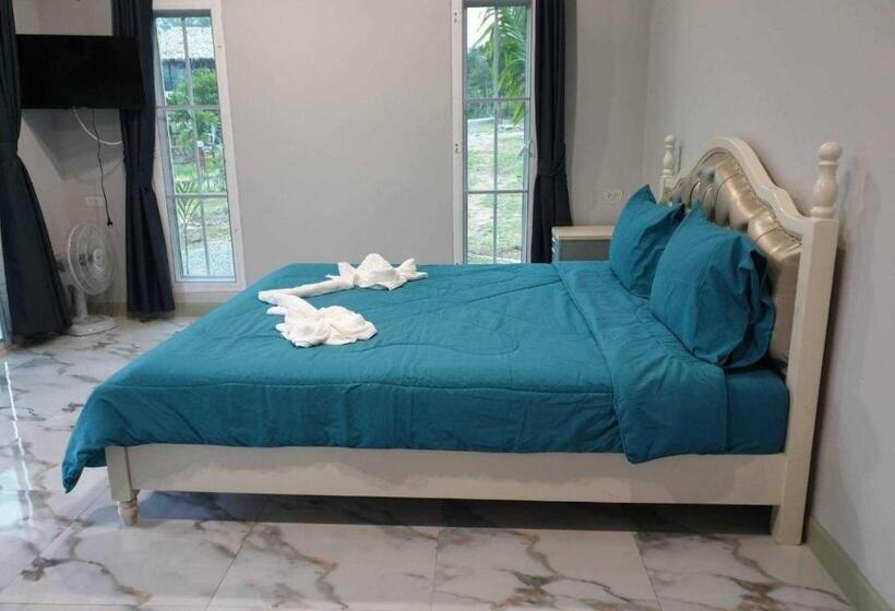 غرفة قياسية رباعية مطلة على الحديقة, Water Hill Resort