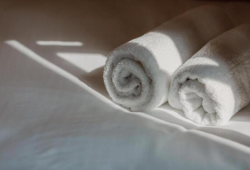 تختخواب در اتاق مشترک, 11+1 By Tumo