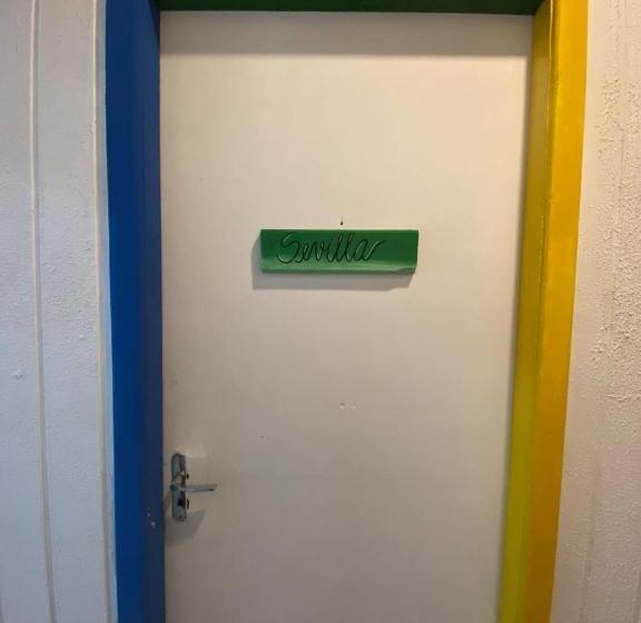 سرير فى غرفة مشتركه, Casa Andalucia