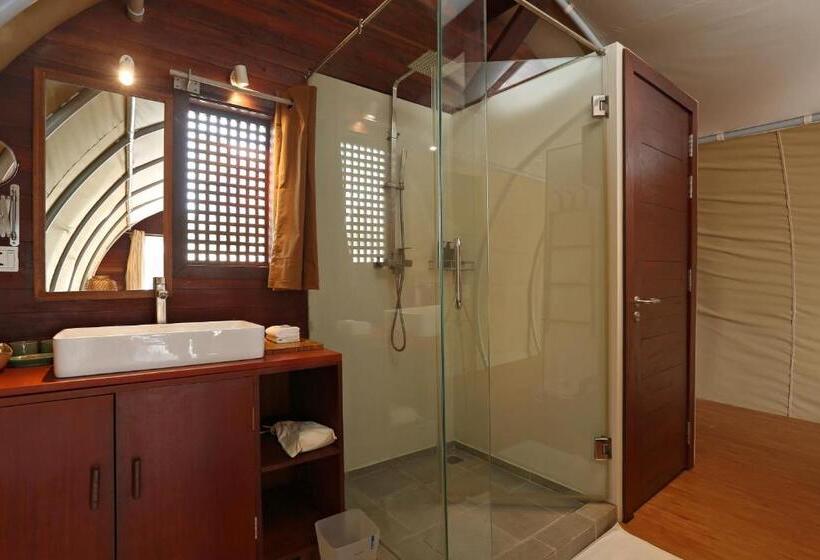 חדר סטנדרט, Floating Jungloo