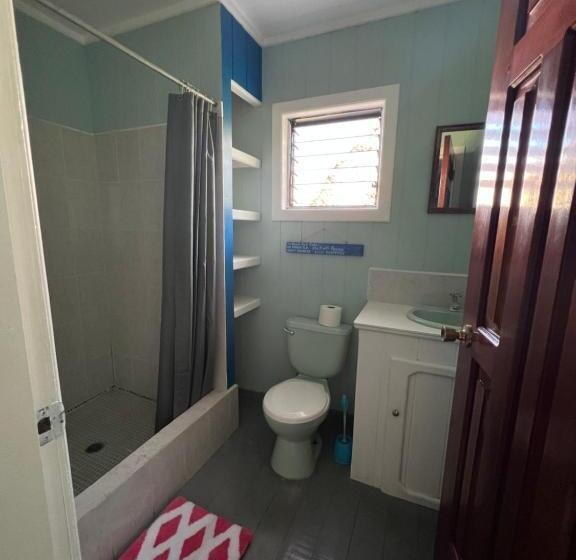 Deluxe Suite Sea View, Dockside Utila Ocean Front Suites