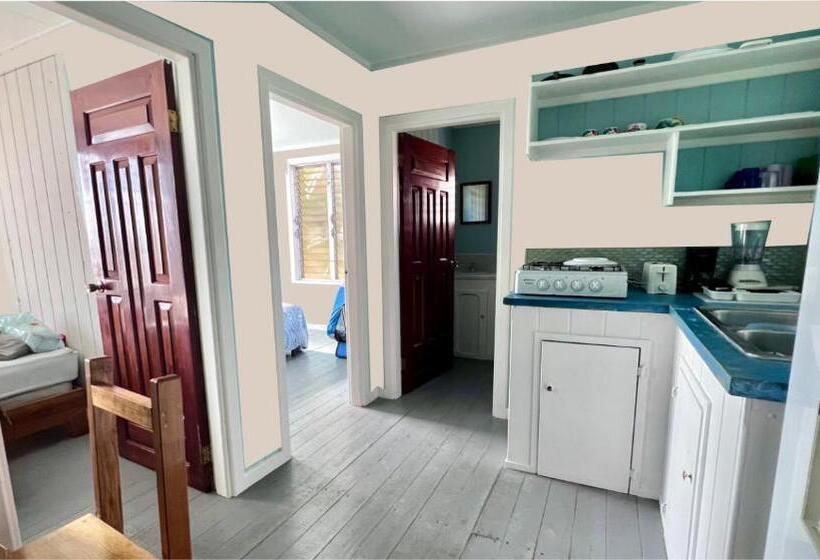 سوییت لوکس, Dockside Utila Ocean Front Suites