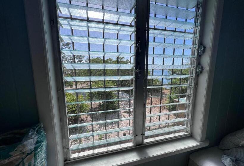 Deluxe Suite Sea View, Dockside Utila Ocean Front Suites