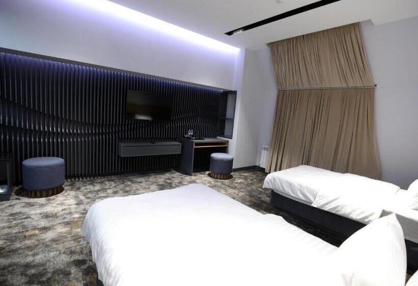 اتاق استاندارد, Astra