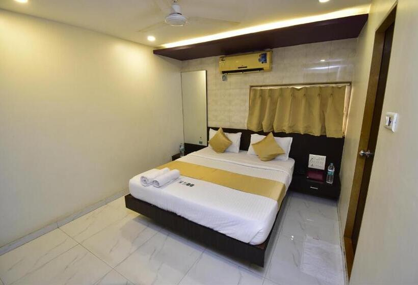 Deluxe Rum, Bkc Palace Inn   Jio World Convention Center And Us Visa Center హోటల్ బి కే సి ప్యాలెస్ ఇన్