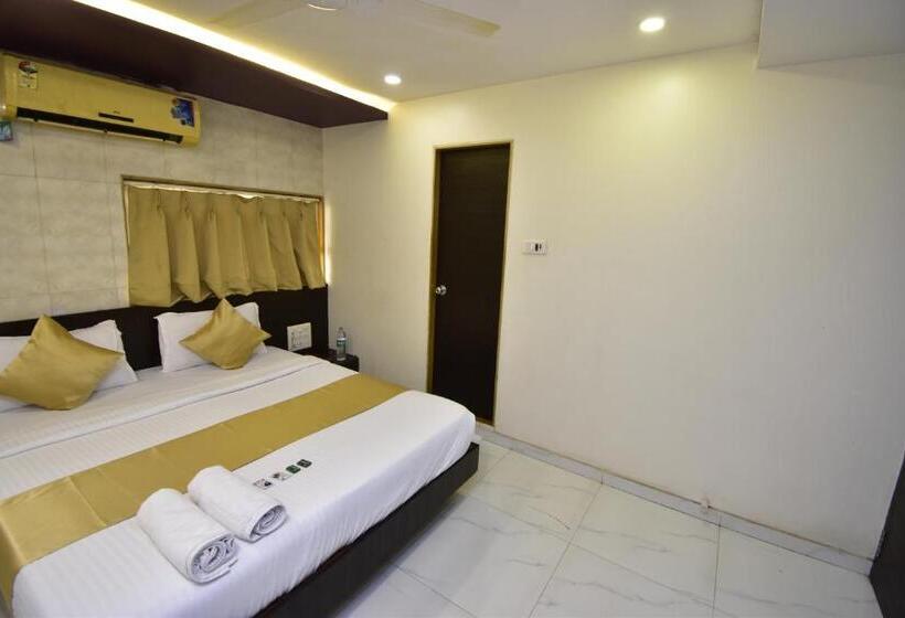 חדר דלוקס לשלושה, Bkc Palace Inn   Jio World Convention Center And Us Visa Center హోటల్ బి కే సి ప్యాలెస్ ఇన్