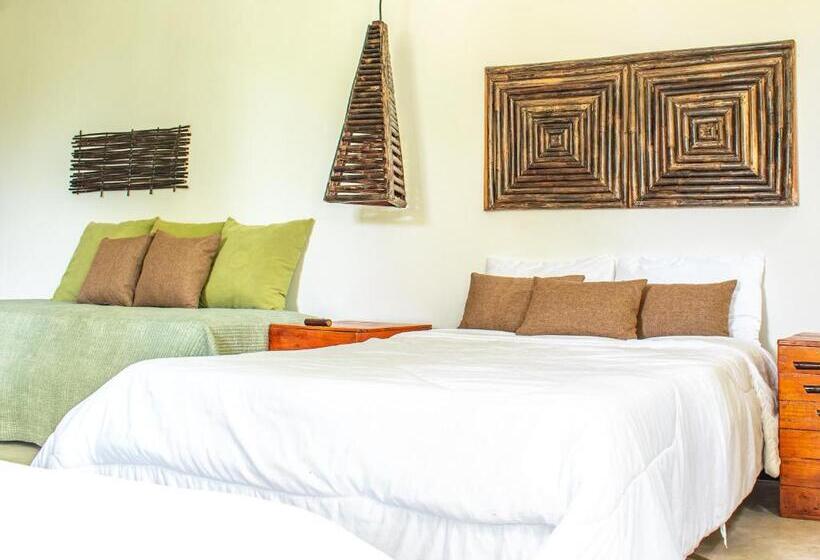 חדר קלאסי לארבעה, Ekoparque Lunaforest