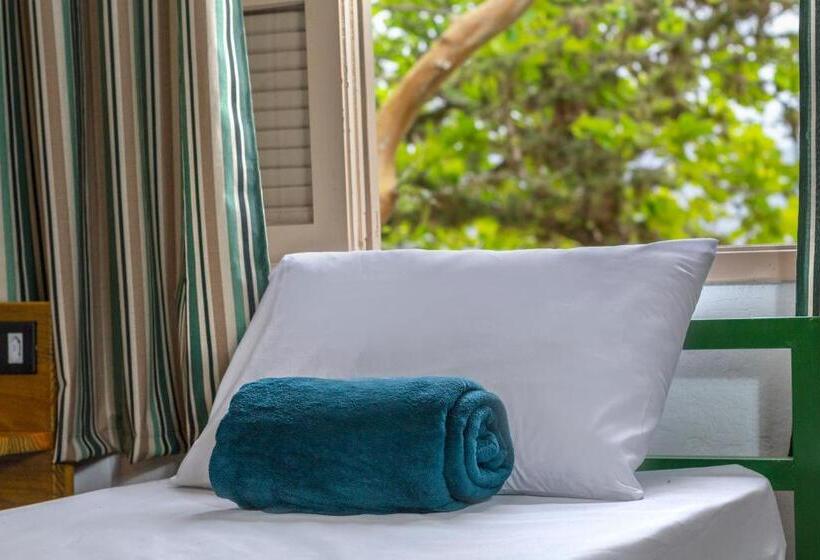 اتاق خانوادگی با چشم‌انداز دریا, Green Haven Hostel Ilha Anchieta