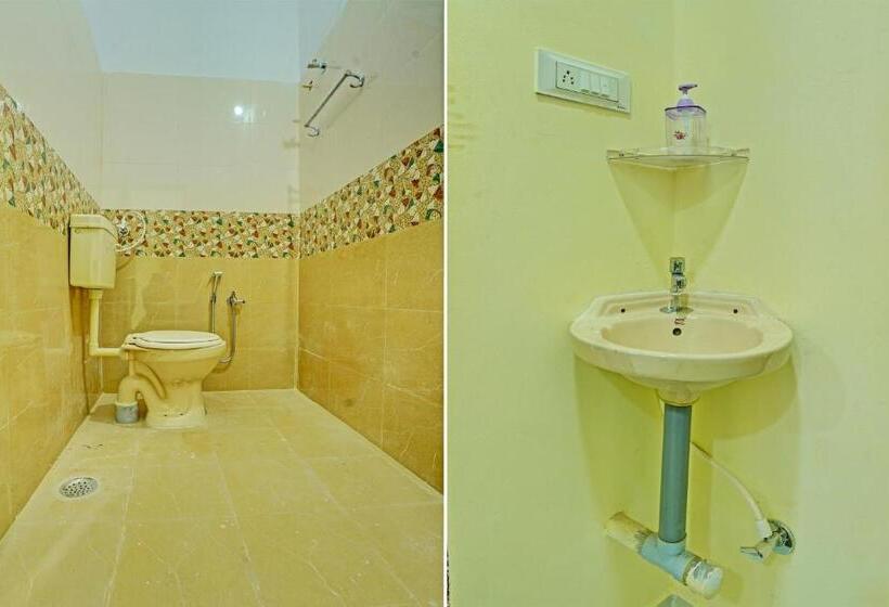 Triple Classic Room, Oyo Flagship Hotel Bliss Inn