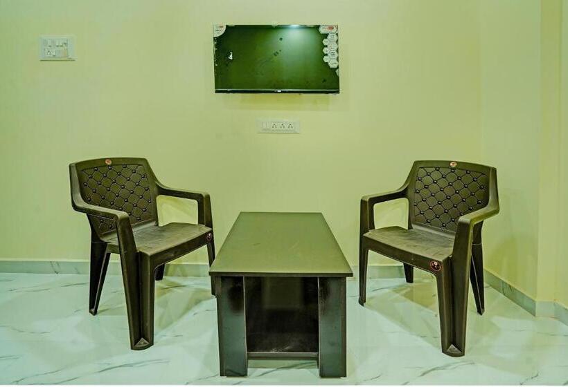 Triple Classic Room, Oyo Flagship Hotel Bliss Inn